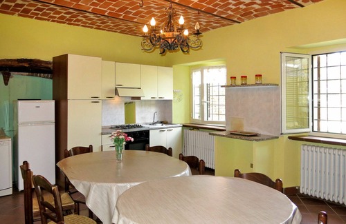 Cortazzone Villa | Lovely apartment in villa for 14 guests with WIFI, pool, patio and pets allowed