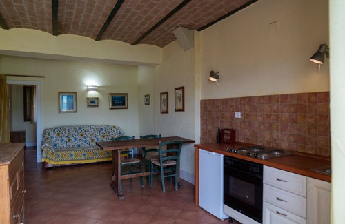 Villa Santa Maria Apartment | Lovely apartment for 4 people with pool, WIFI, A/C, TV, balcony and pets allowed