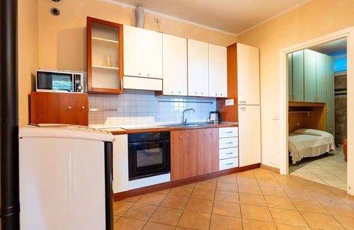 Diano Castello Apartment | Lovely apartment for 5 guests with terrace, pets allowed and parking
