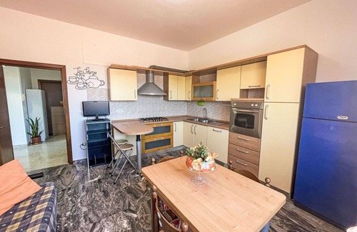 Torino di Sangro Apartment | Lovely apartment for 6 people with A/C, TV, patio and panoramic view