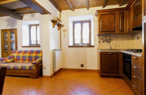 Fabbriche di Vallico Villa | Lovely apartment in villa for 12 people with private pool, WIFI, TV, patio and pets allowed