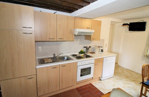 Muhldorf Apartment | Lovely apartment for 7 guests with WIFI, TV, terrace and panoramic view