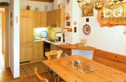 Treffen Villa | Lovely apartment in villa for 4 guests with WIFI, TV, terrace and pets allowed