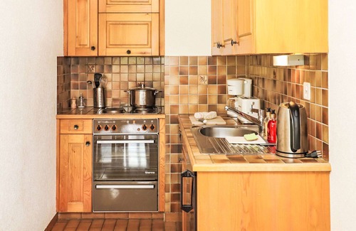 Noveli Apartment | Lovely apartment for 4 guests with WIFI, TV, balcony and pets allowed