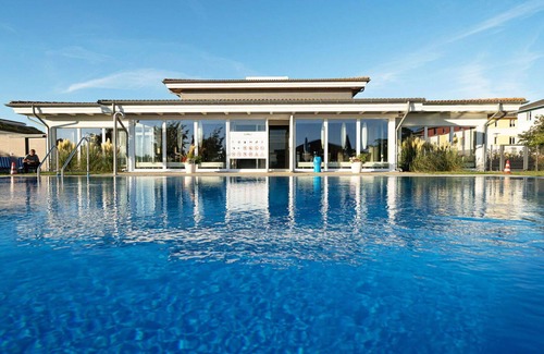 Tarnewitz Apartment | Lovely apartment for 2 people with WIFI, pool, TV and terrace