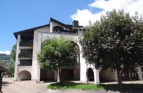 Engelberg Apartment | Lovely apartment for 4 guests with pool, WIFI, TV and balcony