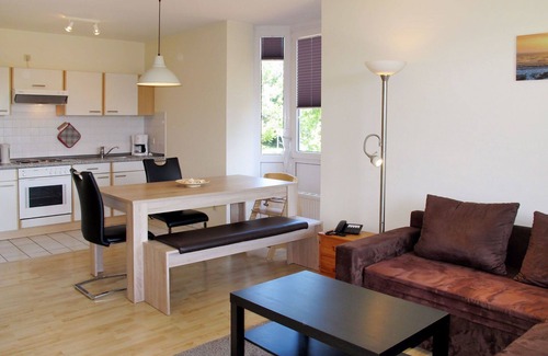 Wremen Apartment | Lovely apartment for 4 guests with WIFI, TV, terrace and pets allowed