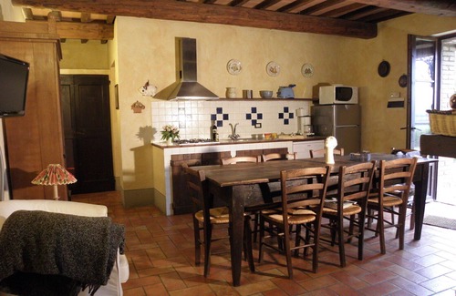 Monteleone d'Orvieto Apartment | Lovely apartment for 8 people with pool, WIFI and TV