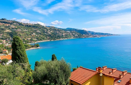 Latte Apartment | Lovely apartment for 4 people with WIFI, A/C, TV and terrace