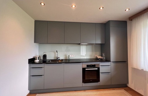 Schonbach Apartment | Lovely apartment for 4 guests with WIFI, TV, terrace and panoramic view