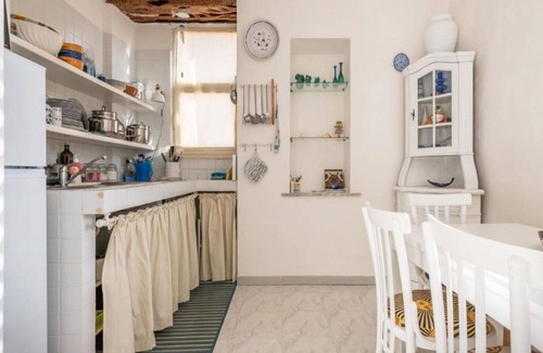 Carloforte Apartment | Lovely apartment for 4 people with WIFI, A/C and TV