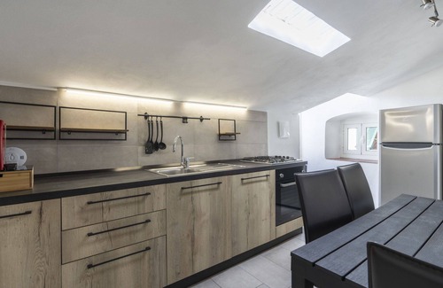 Castellaro Apartment | Lovely apartment for 4 guests with A/C, WIFI, TV, terrace, pets allowed and panoramic view