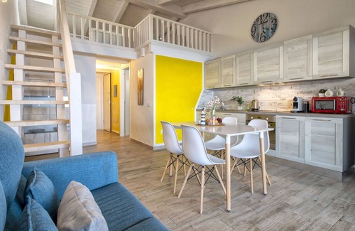 La Ciaccia Apartment | Lovely apartment for 4 people with A/C, TV, patio and pets allowed