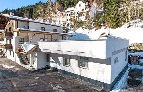 Kappl Apartment | Lovely apartment for 20 guests with WIFI
