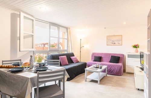 Mimizan-Plage Apartment | Lovely apartment for 4 people with WIFI, TV and pets allowed