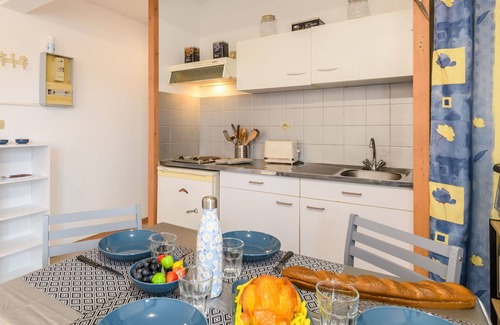 Mimizan-Plage Apartment | Lovely apartment for 4 people with WIFI, TV and pets allowed