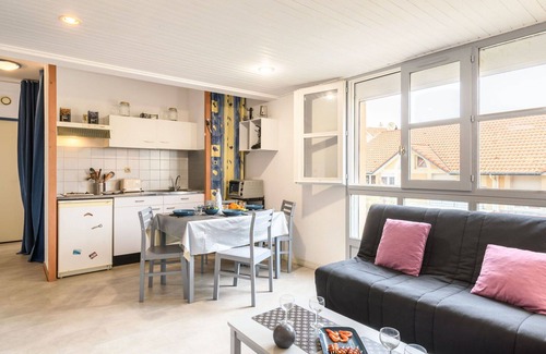 Mimizan-Plage Apartment | Lovely apartment for 4 people with WIFI, TV and pets allowed