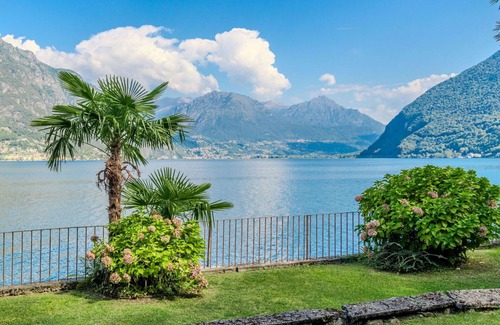 Claino Con Osteno Apartment | Lovely apartment for 4 people with WIFI, TV and balcony