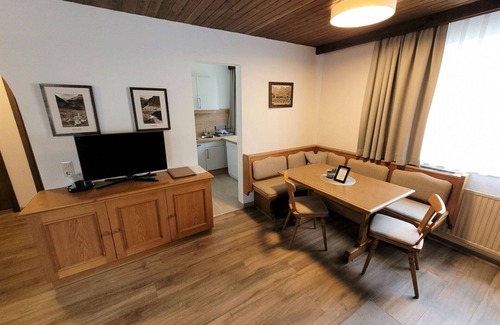 Ischgl Apartment | Lovely apartment for 5 people with WIFI, TV, terrace and pets allowed
