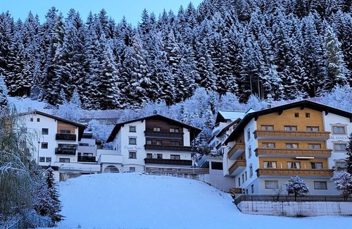 Ischgl Apartment | Lovely apartment for 5 people with WIFI, TV, terrace and pets allowed