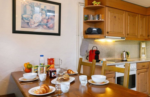 Sonvico Apartment | Lovely apartment for 5 guests with WIFI, pool, TV, patio, pets allowed and panoramic view