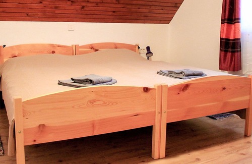 Bohinjska Bistrica Apartment | Lovely apartment for 5 guests with WIFI, TV, balcony, pets allowed, panoramic view and parking