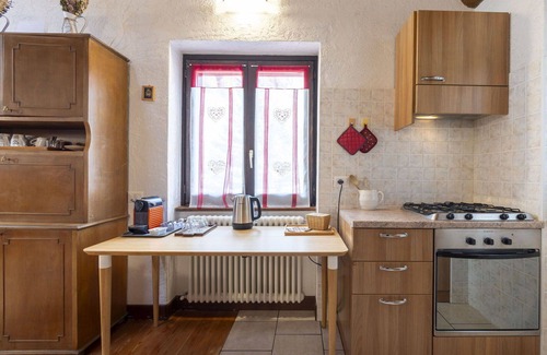 Isola Apartment | Lovely apartment for 5 people with WIFI, TV, terrace and pets allowed