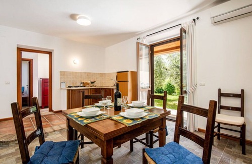 Fornole Apartment | Lovely apartment for 5 people with A/C, WIFI, pool and TV