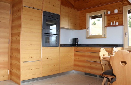 Bettmeralp Apartment | Lovely apartment for 6 guests with WIFI, TV and balcony