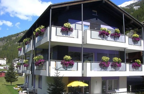 Saas-Balen Apartment | Lovely apartment for 2 people with WIFI, TV, balcony and pets allowed