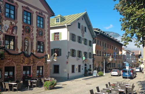 Farchant Apartment | Lovely apartment for 2 people with WIFI, TV and terrace