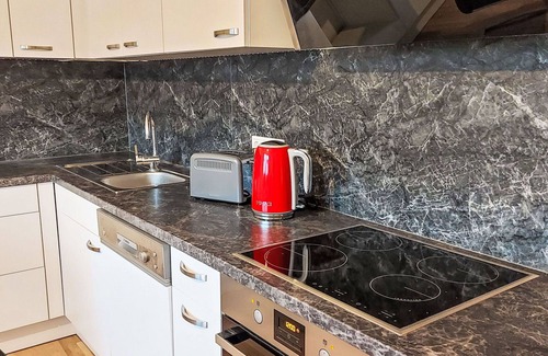 Muhlheim Apartment | Lovely apartment for 2 guests with WIFI, TV and terrace