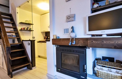 Madesimo Apartment | Lovely apartment for 5 guests with WIFI, TV and balcony