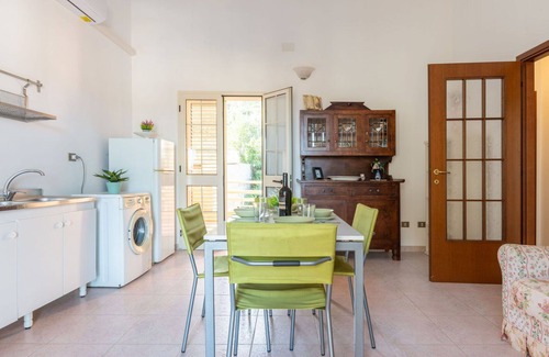 Muravera Apartment | Lovely apartment for 6 people with hot tub, A/C, TV, balcony and panoramic view