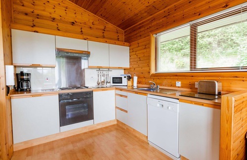 Drumnadrochit House | Lovely apartment in villa for 6 people with WIFI, TV, patio and panoramic view