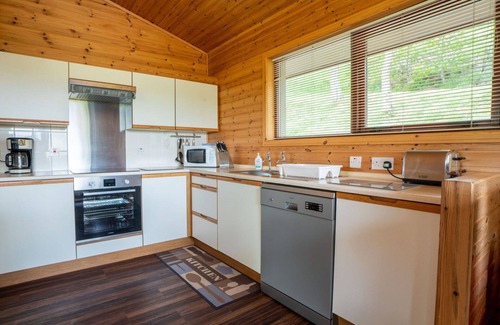 Drumnadrochit House | Lovely apartment in villa for 6 people with WIFI, TV, patio and panoramic view