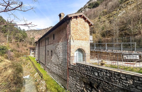 Gubbio Apartment | Lovely apartment in Gubbio with WiFi