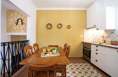 Mem Moniz House | Lovely apartment in villa for 4 guests with WIFI, pool, A/C, TV and patio