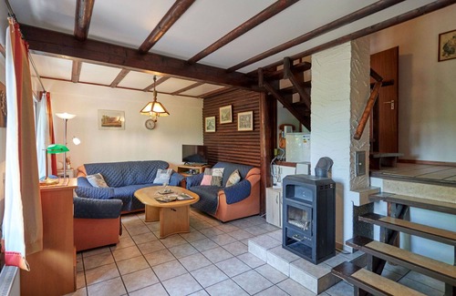 Feriendorf Frankenau House | Lovely apartment in villa for 4 guests with WIFI, TV and patio