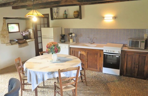 Jayac House | Lovely apartment in villa for 4 people with WIFI, TV and pets allowed