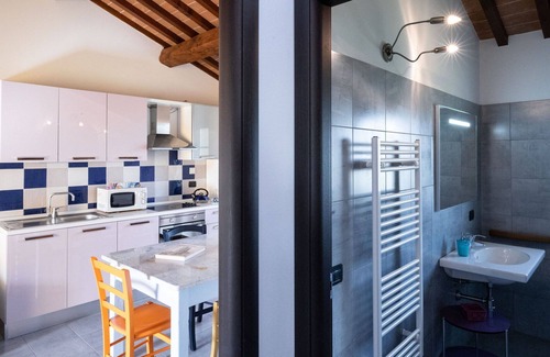 Larciano House | Lovely apartment in villa for 4 people with WIFI, pool, A/C and TV