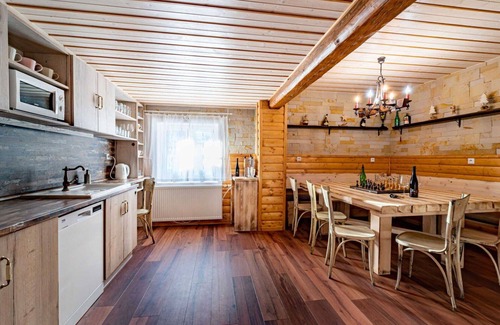 Rokytnice nad Jizerou Villa | Lovely apartment in villa for 12 guests with WIFI, TV, patio, pets allowed and panoramic view