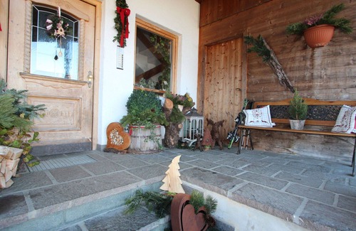 Fuegen Villa | Lovely apartment in villa for 2 people with WIFI, TV, terrace, pets allowed and panoramic view