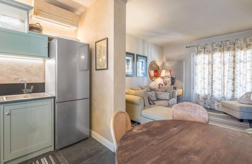 Lamporecchio Apartment | Lovely apartment for 4 people with WIFI, A/C, pool, TV, balcony, panoramic view and parking