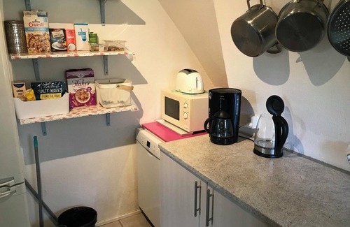 Gentofte Condo | Lovely apartment on 2 levels of 125 sqm. in a nature area. Walking distance to S-trains and buses