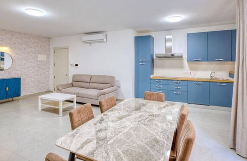 Mellieha Apartment | Lovely Apartment with 2 free Pool Access,WIFI & AC