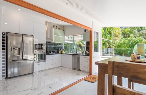 Holloways Beach House | Lovely Beach Home with Huge Pool and Fantastic Outdoor Entertaining!