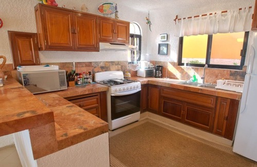 Akumal Condo | Lovely beachfront 2 BR/2BA condo. Gated community - Pool, Wifi, AC