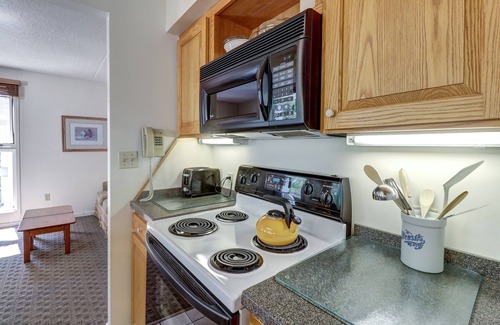 Warren Apartment | Lovely condo near skiing with 3 pools, hot tub, sauna, fitness room & balcony