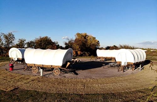 South Oklahoma City House | Lovely Conestoga-Style Covered Wagon for Glorious Glamping on Farm in Oklahoma